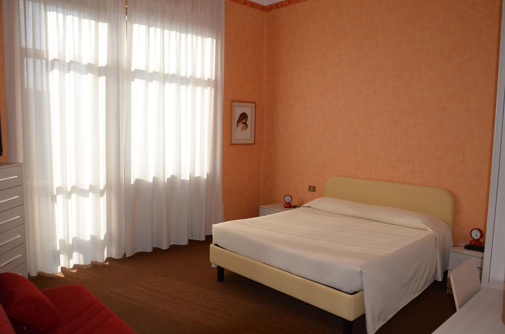 Hotel Corona Termoli Ngoại thất bức ảnh